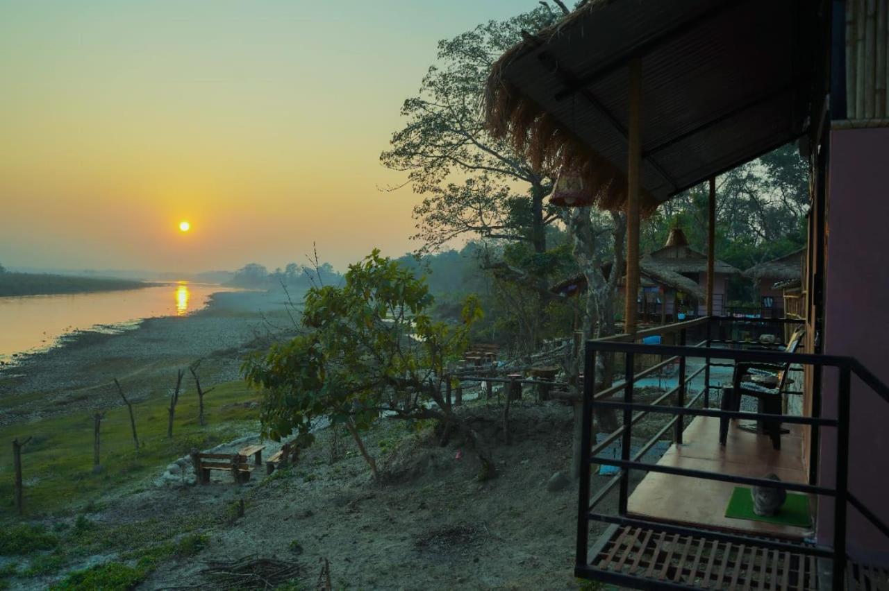 Bamby Chilling House - Feel The Nature Sauraha Zewnętrze zdjęcie