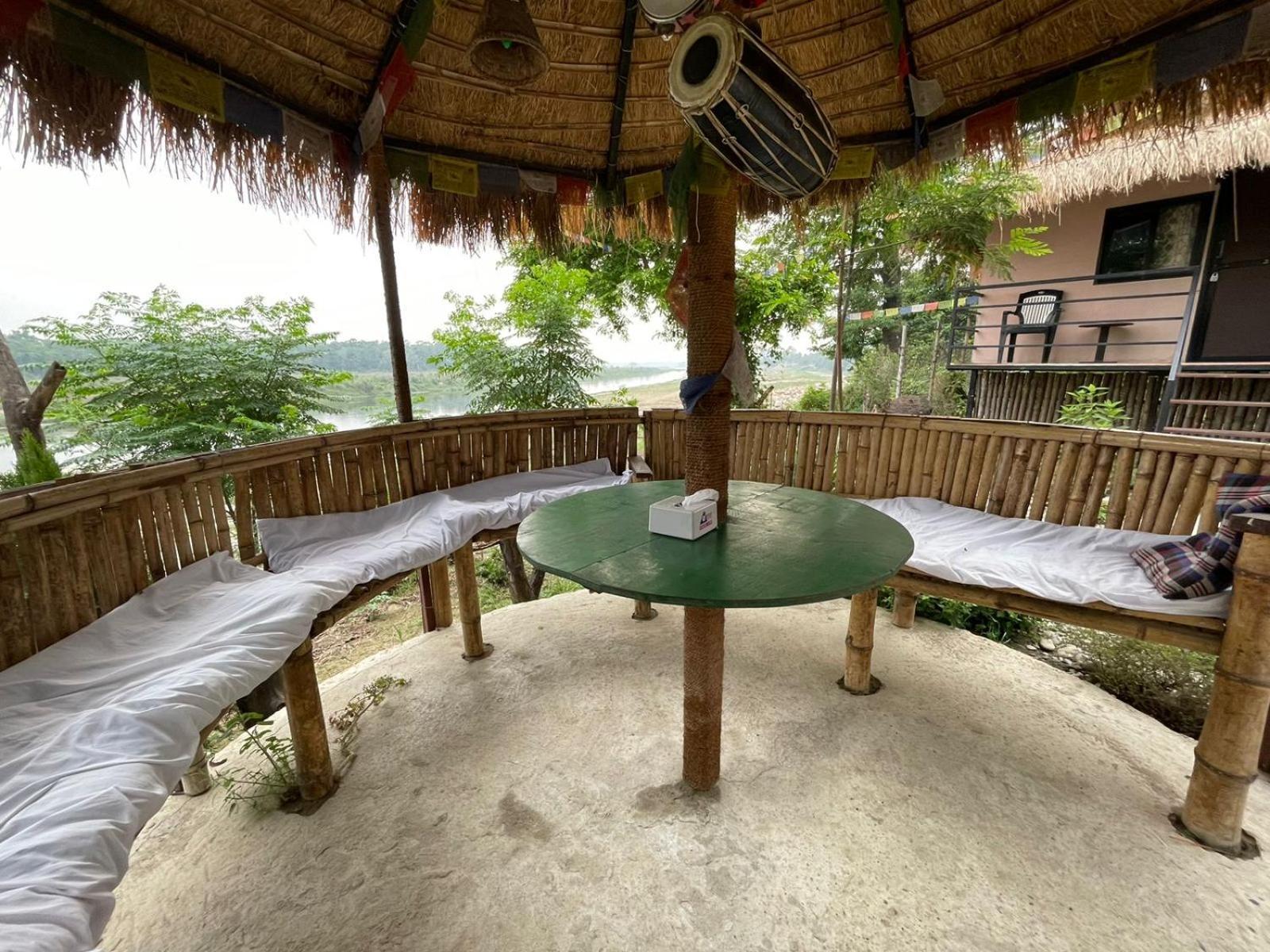 Bamby Chilling House - Feel The Nature Sauraha Zewnętrze zdjęcie