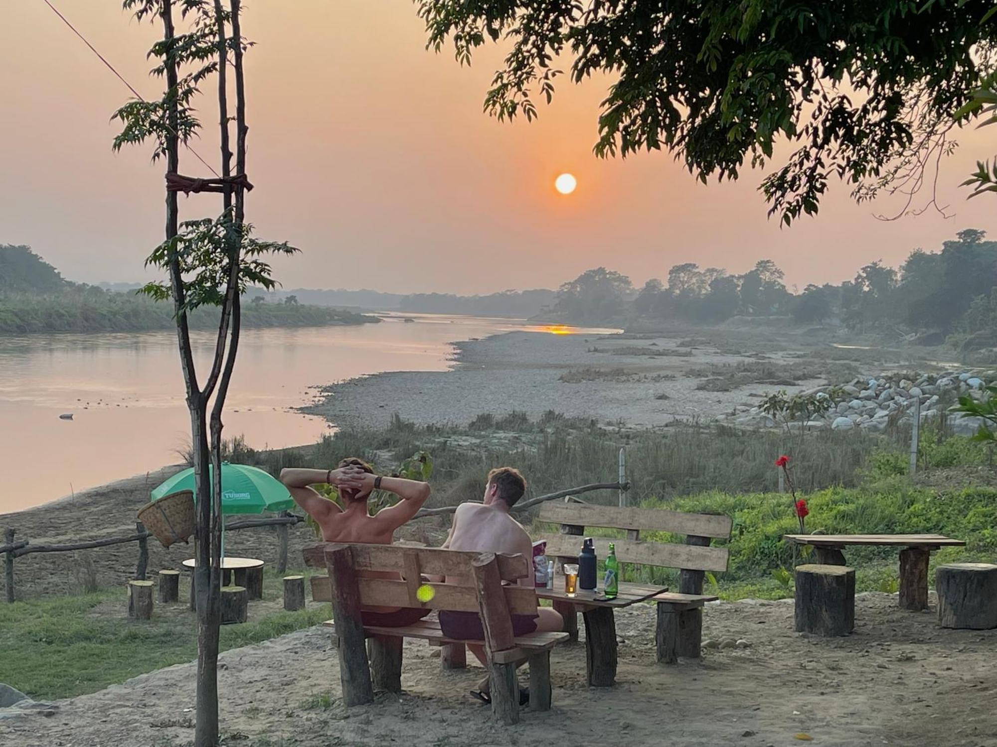 Bamby Chilling House - Feel The Nature Sauraha Zewnętrze zdjęcie