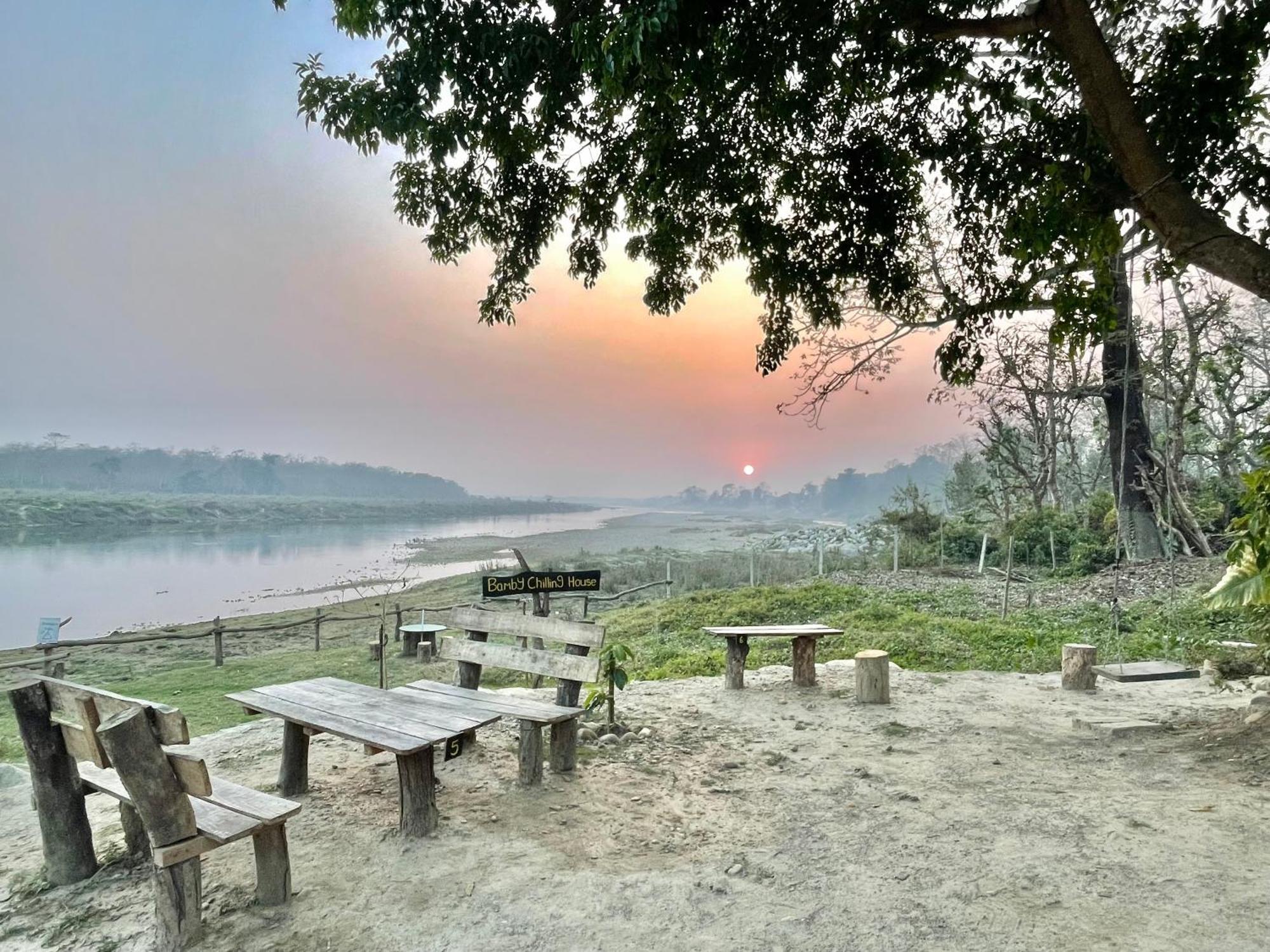 Bamby Chilling House - Feel The Nature Sauraha Zewnętrze zdjęcie